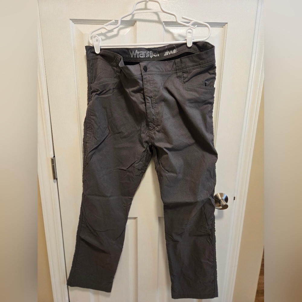 Wrangler Men's Charcoal Cargo Pants